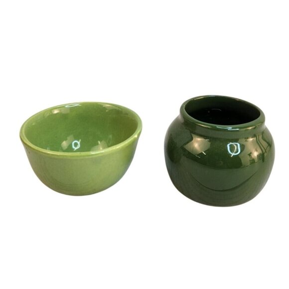 Set Of 2 Vintage Green Ceramic serving Bowls or small planter USA Marked Small D - Picture 1 of 7
